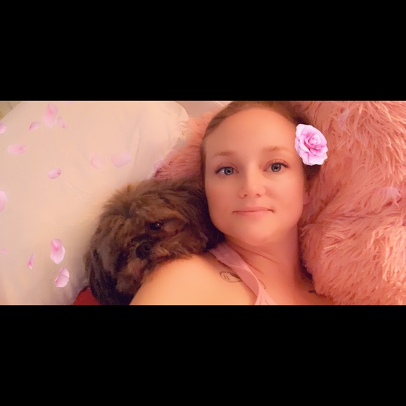 Meet your Posher, Dawn - Picture 1 of 2